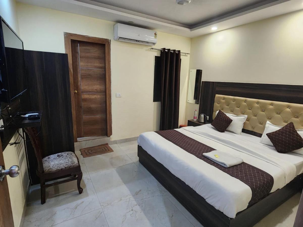 Hotel Ambe Inn By Ambience Delhi Igi Airport New Delhi Exterior photo